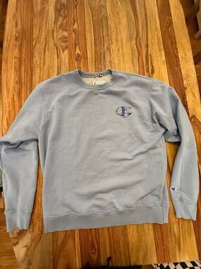 Champion Light Blue Graphic Logo Crewneck Sweatshirt Size L